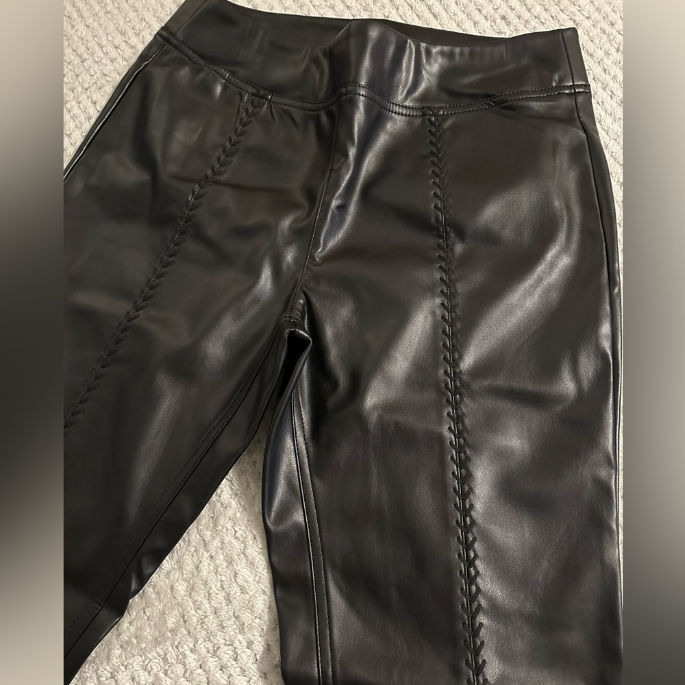 NWT Cato Faux Leather Black Leggings Pants Thread Accent Womens Small
